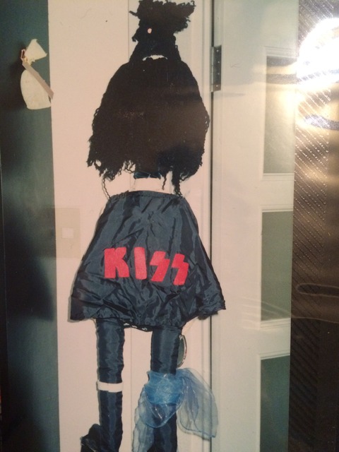 the back of the kiss doll
